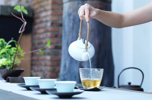 伝統と現代が交錯する日本茶の提供術