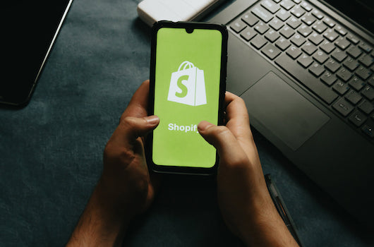 Shopifyとは？